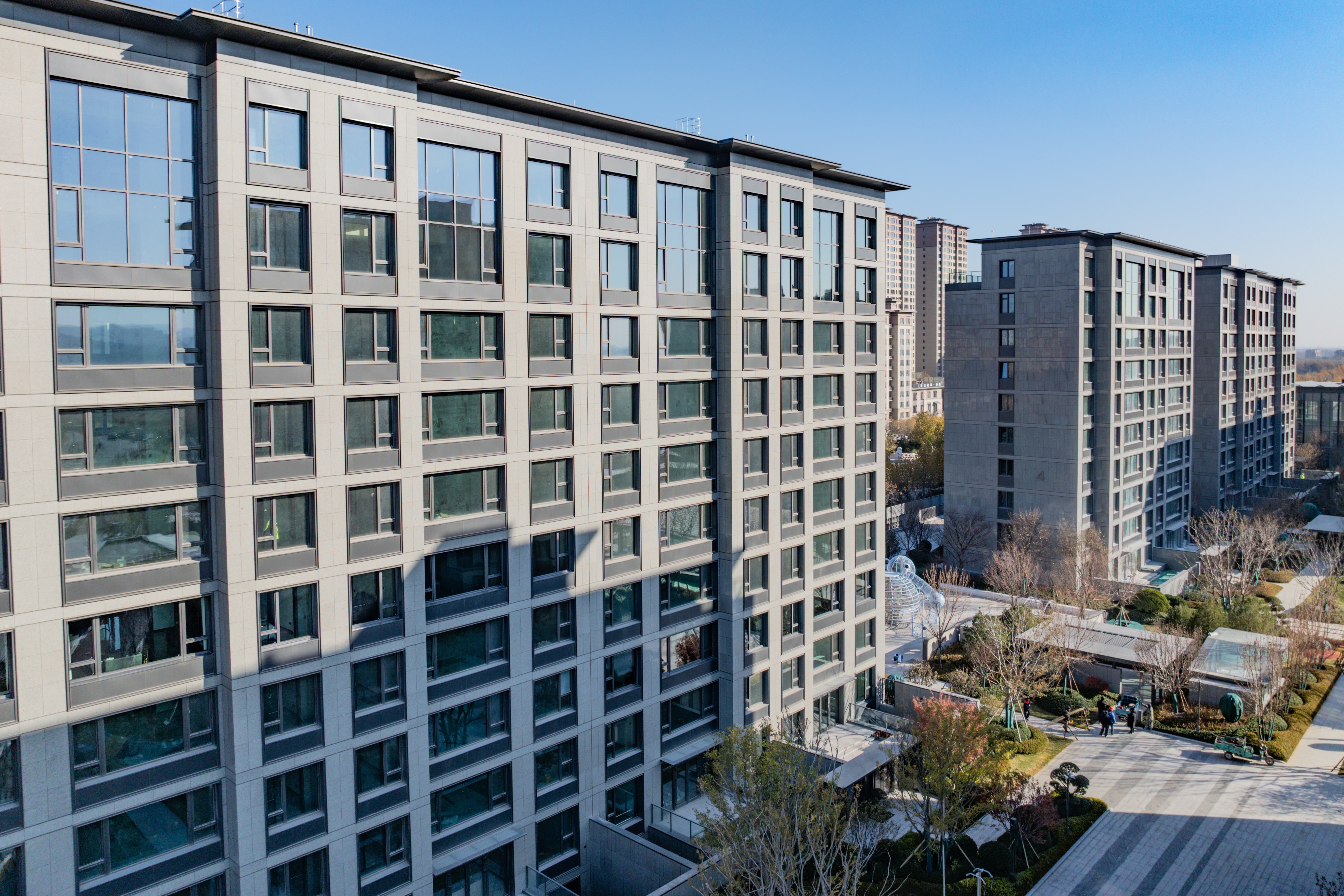 Giải pháp cửa gỗ kính tiết kiệm năng lượng – Bước tiến mới của công trình xanh