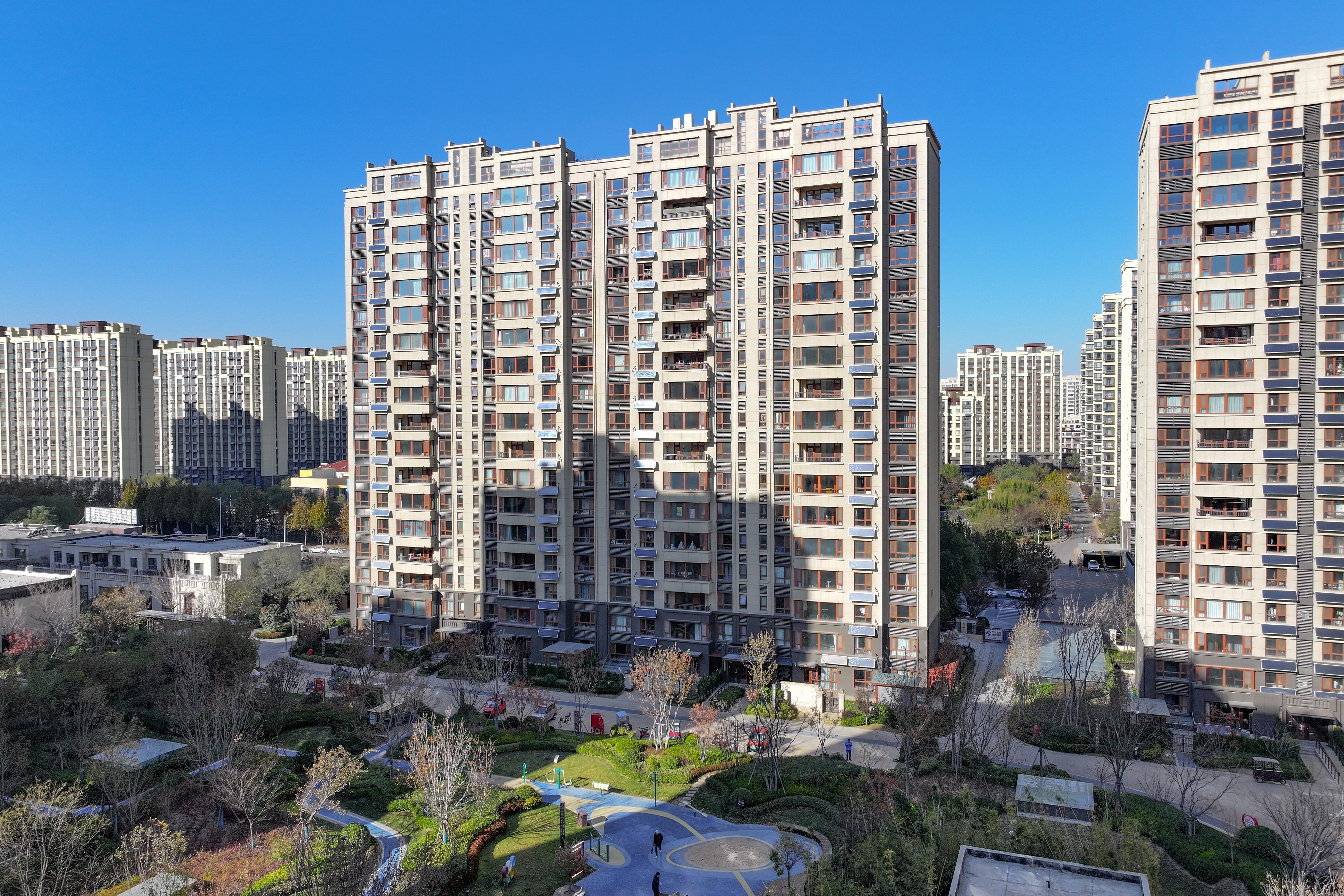 Vật liệu facade từ tre và gỗ kỹ thuật – Giải pháp giảm nhiệt & tiết kiệm năng lượng cho tòa nhà