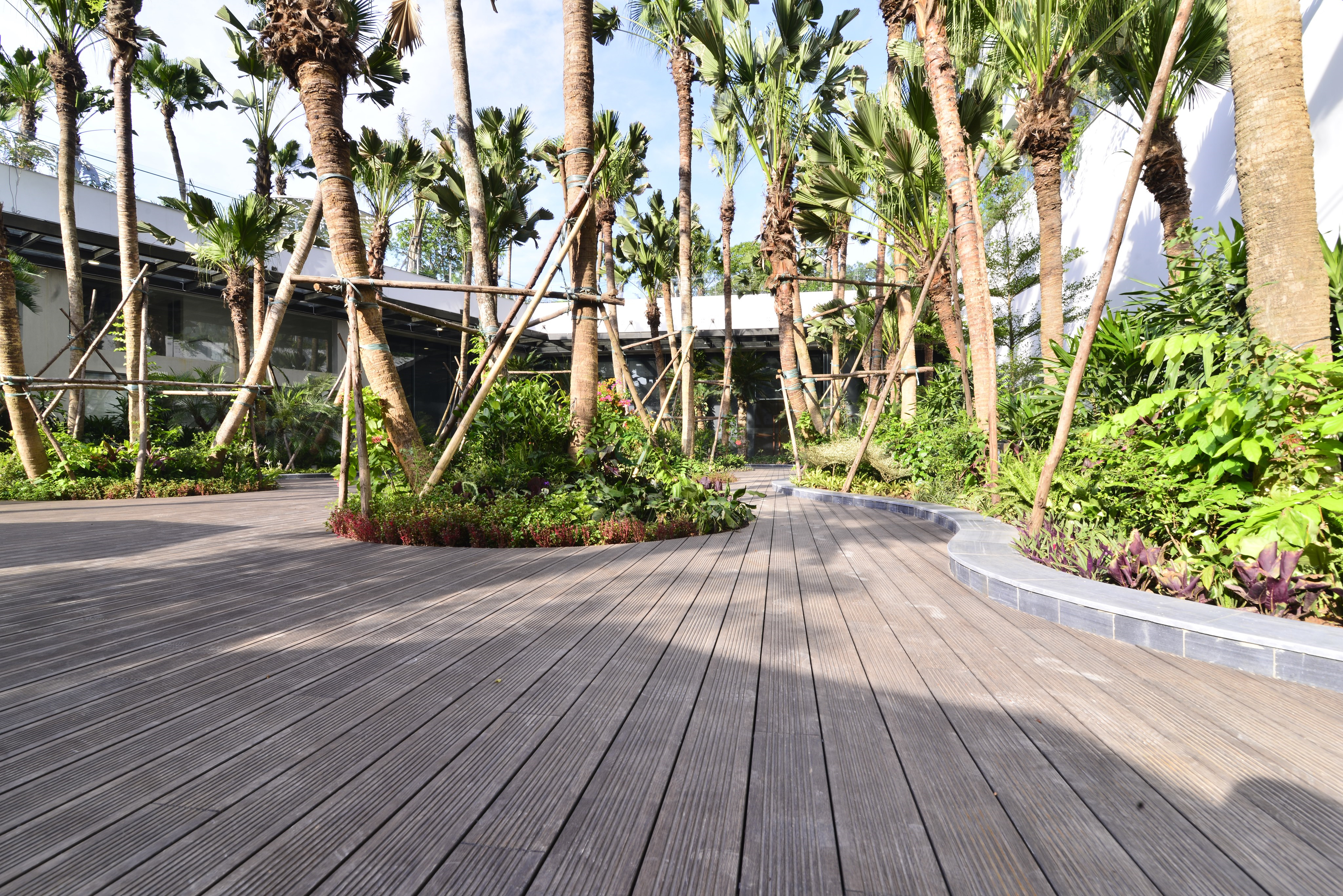 Sàn tre ngoài trời Công trình Đại Lải Flamingo